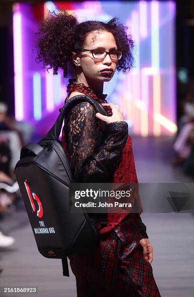 Black OG™ LED BACKPACK – BILLBOARD BAG®